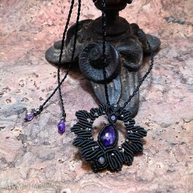 Czarna Gwiazda z ametystem choker - naszyjnik makramowy