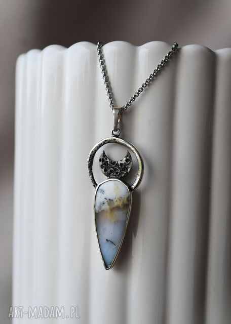Srebrny naszyjnik z lunulą opalem dendrytowym