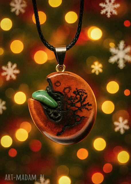 Wisiorek Wiśnia i Chalcedon - pirografia, minerał, naturalne drewno, handmade, biiżuteria, dla niej