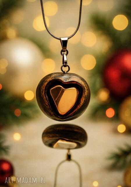 Wisiorek - Serce z Gór Świętokrzyskich - wisiorek z duszą i historią, pirografia, krzemień pasiasty