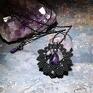 fioletowe wisiorki biżuteria z kamieniami czarna gwiazda z ametystem choker - naszyjnik makramowy ażurowa rozeta kamienie naturalne