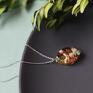 Wisiorek z naturalnymi kwiatami w żywicy krótki naszyjnik biżuteria artystyczna