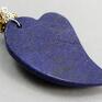 Piękny wisior wykonany z plastra lapisu lazuli w kształcie (55x36 mm) fasetowanych, ok. Serce