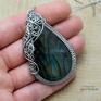 Wisiorek labradoryt, wire wrapping, stal chirurgiczna