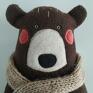 bamsi design zabawki bear miś z szalikiem z włóczki prezent skandynawski