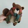 kolorowe zabawki prezent bóbr z szalikiem z włóczki beaver