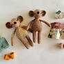 Myszki Nela & Tobi łóżeczko - prezent dla dziecka zabawki wnuczki