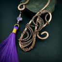 Ręczna zakładka do książki z ametystem i fioletowym chwostem (wire wrapping)