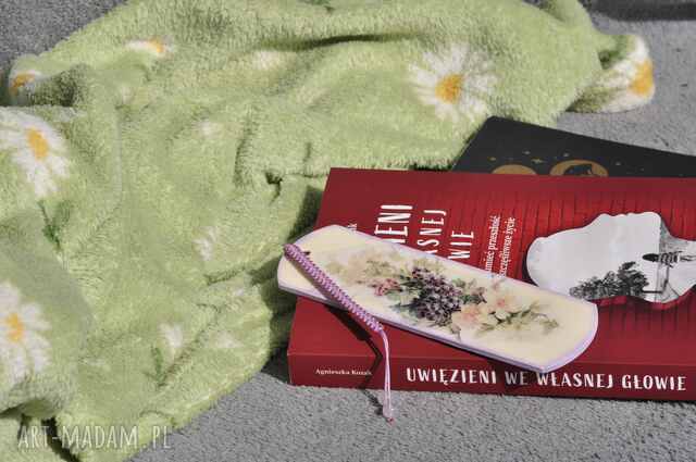 Zakładka do książki - zdobiona metodą decoupage