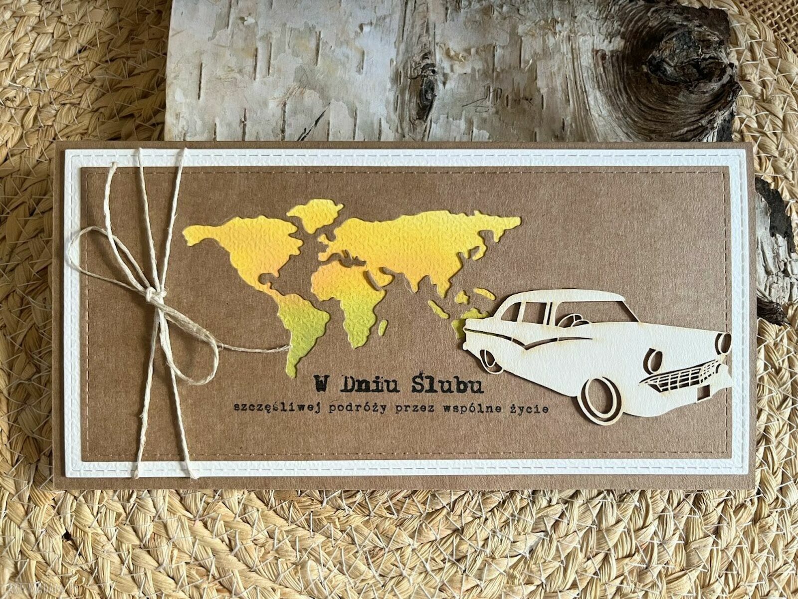 Kartka ślubna handmade do koperty z samochodem retro i tagiem-biletem