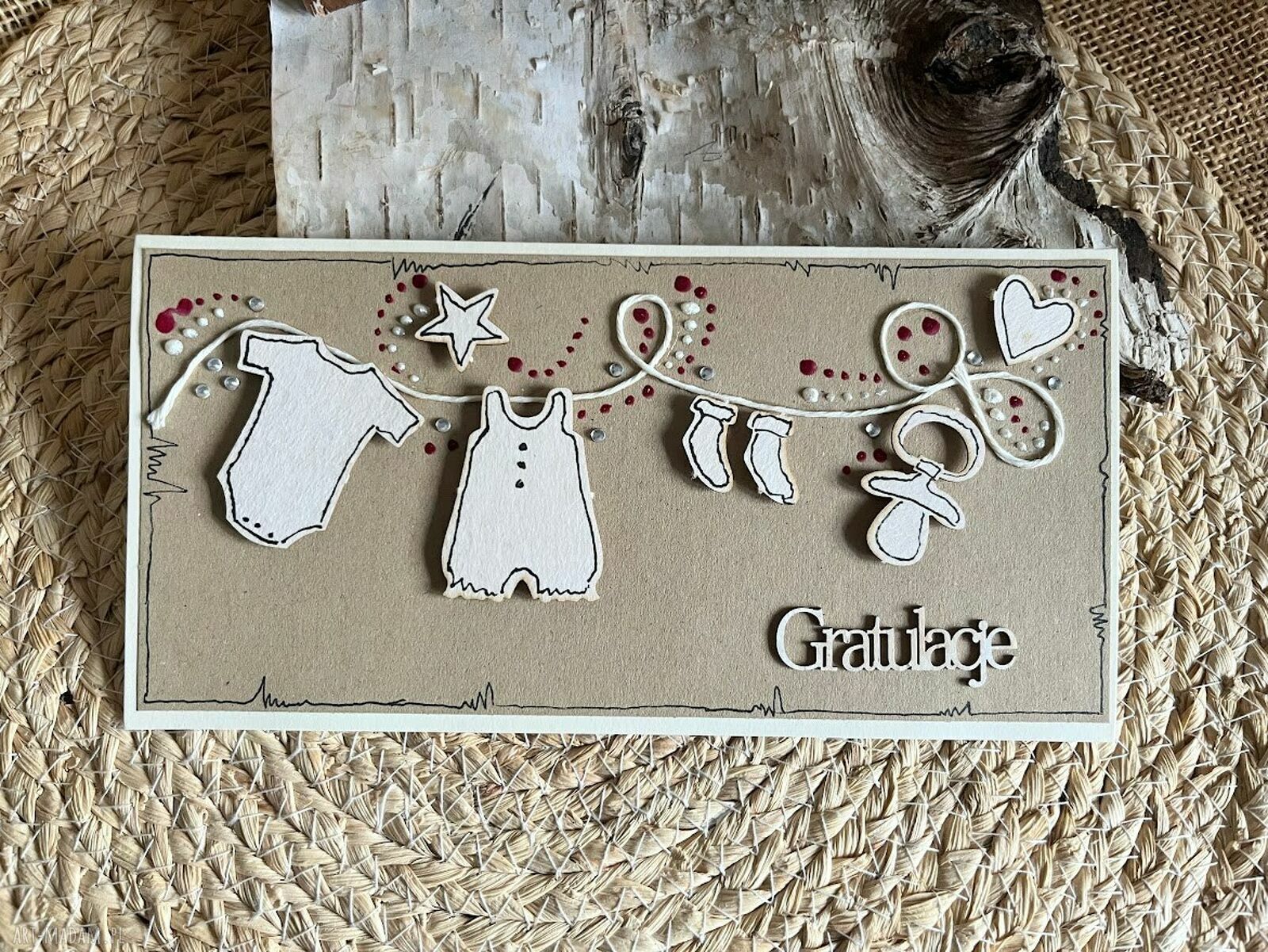 Kartka z okazji narodzin dziecka - beżowo-kraftowa handmade