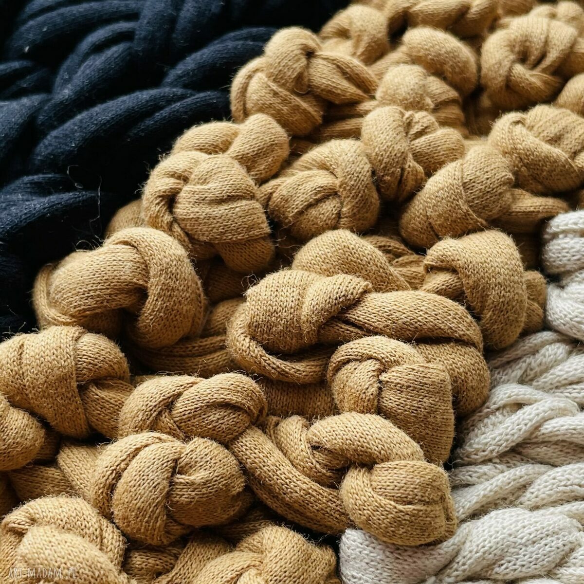 Makatka boho Meduza 11 - tkana ozdoba w kolorach ziemi