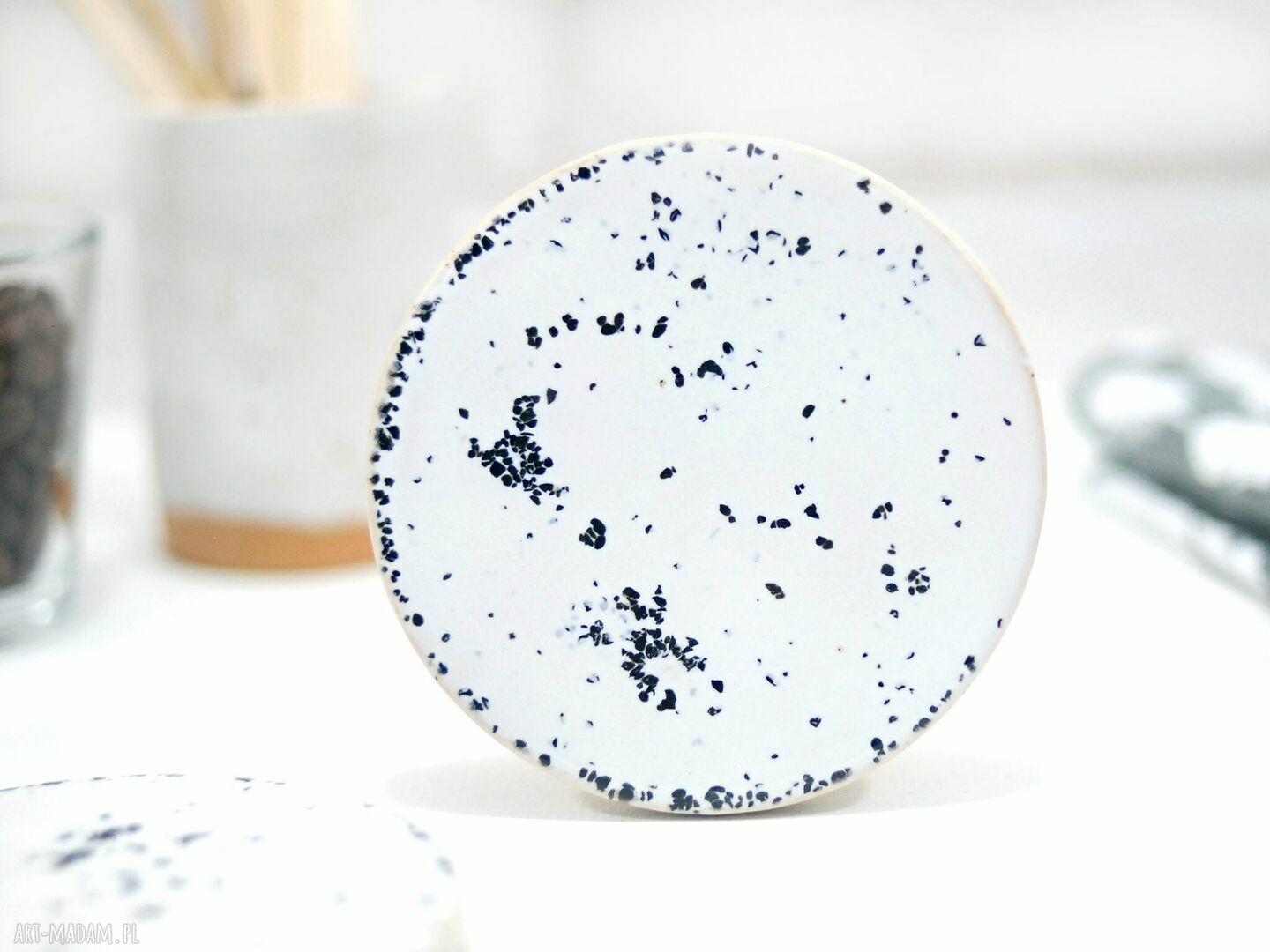 3 ceramiczne podkładki pod kubek - lastryko (Ø 9 cm), białe, ręcznie szkliwione
