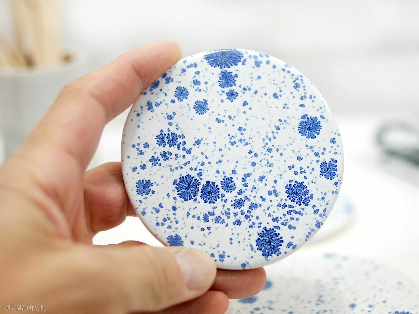 3 ceramiczne podkładki pod kubek „lód” w białej odsłonie - zestaw 3 szt.