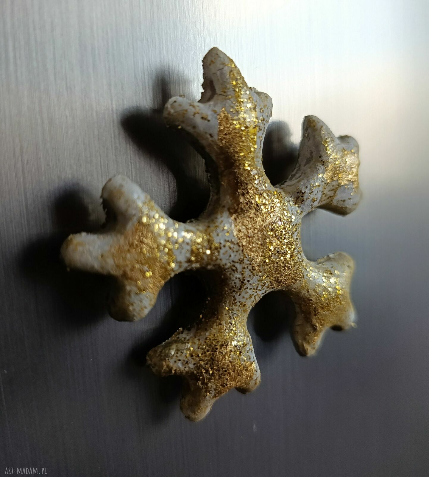 3 ręcznie robione magnesy w kształcie śnieżynek