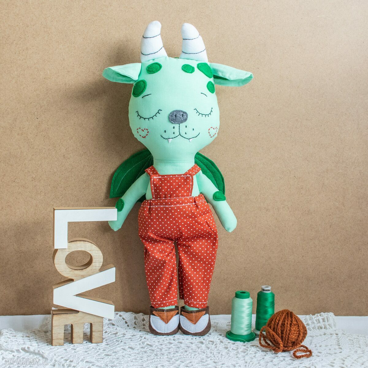 Smok Krzysiu 41 cm - zestaw ubranek handmade na urodziny