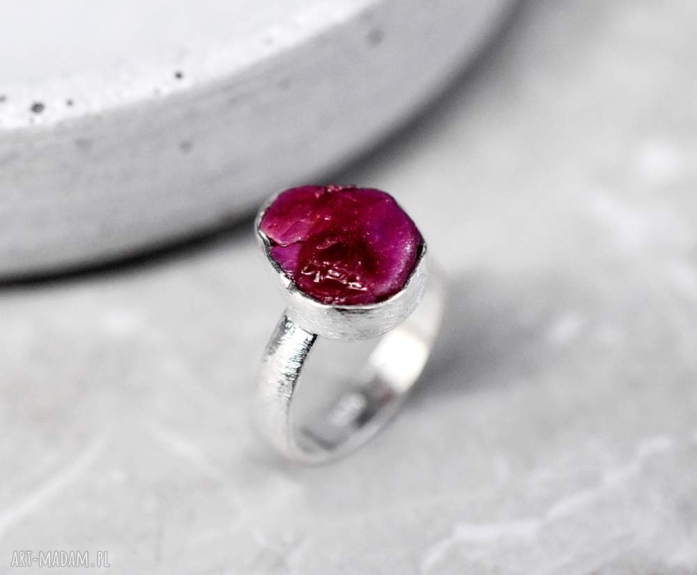 pierścionki: 925 Srebrny pierścionek z rubinem handmade