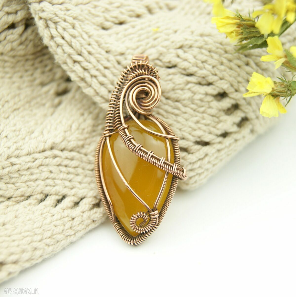Agat brazylijski - miedziany wisiorek wire wrapping (oksydowany) w kształcie łezki