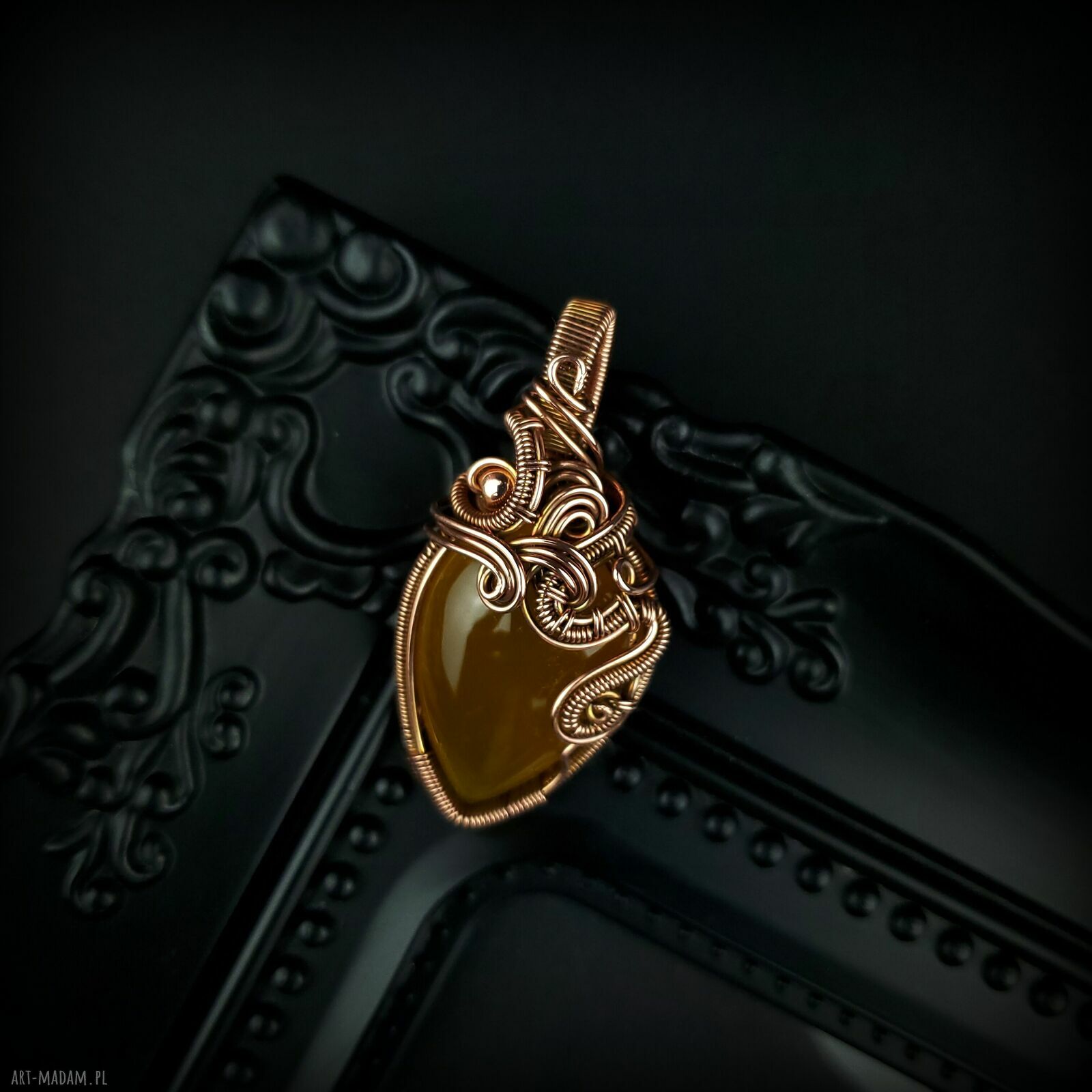 Agat brazylijski - ręcznie robiony wisiorek wire wrapping z miedzią i hematytem