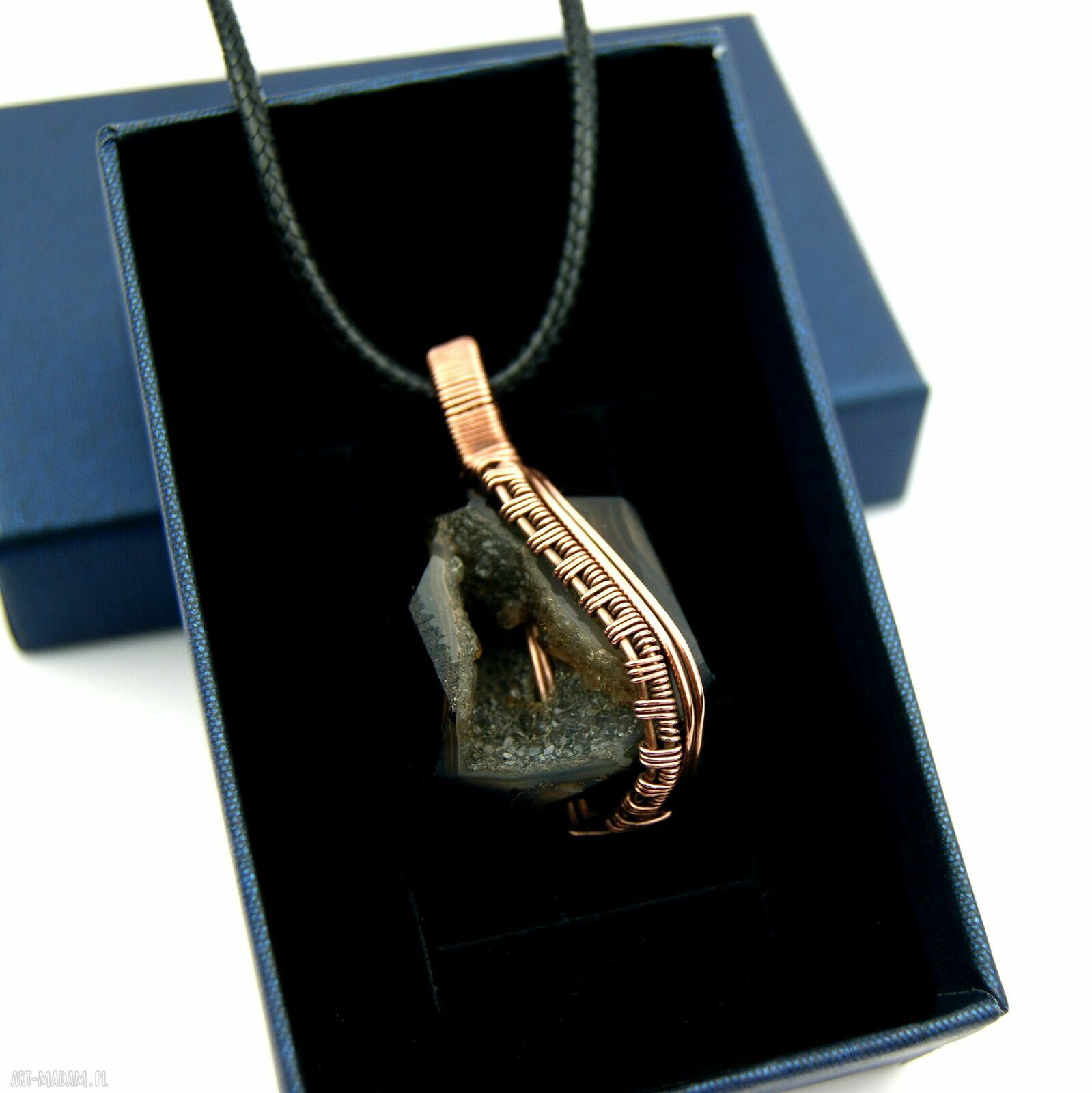 Agat z druzą - wisiorek wire wrapping z miedzi