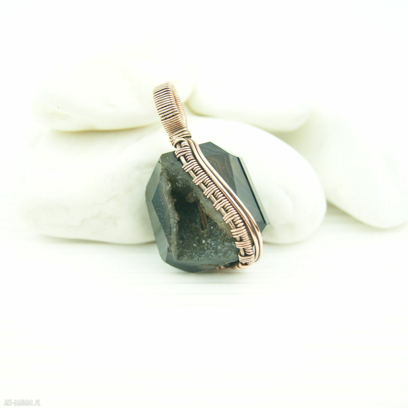 Agat z druzą - wisiorek wire wrapping z miedzi
