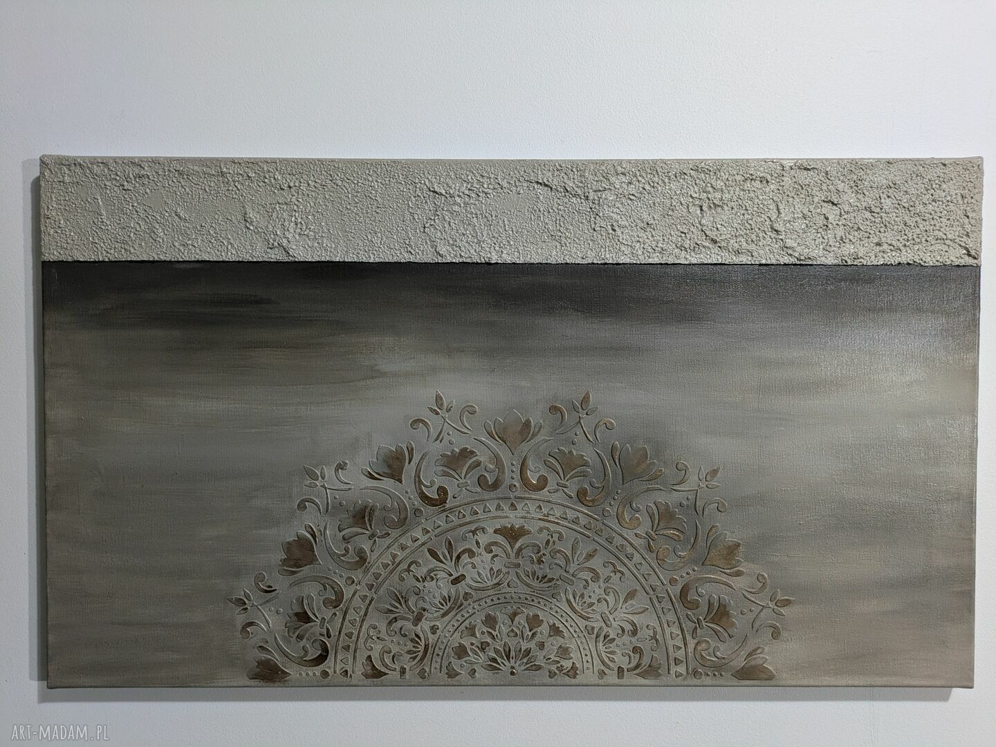 Mandala akryl struktura 3D w beżu i starym złocie (70x40)