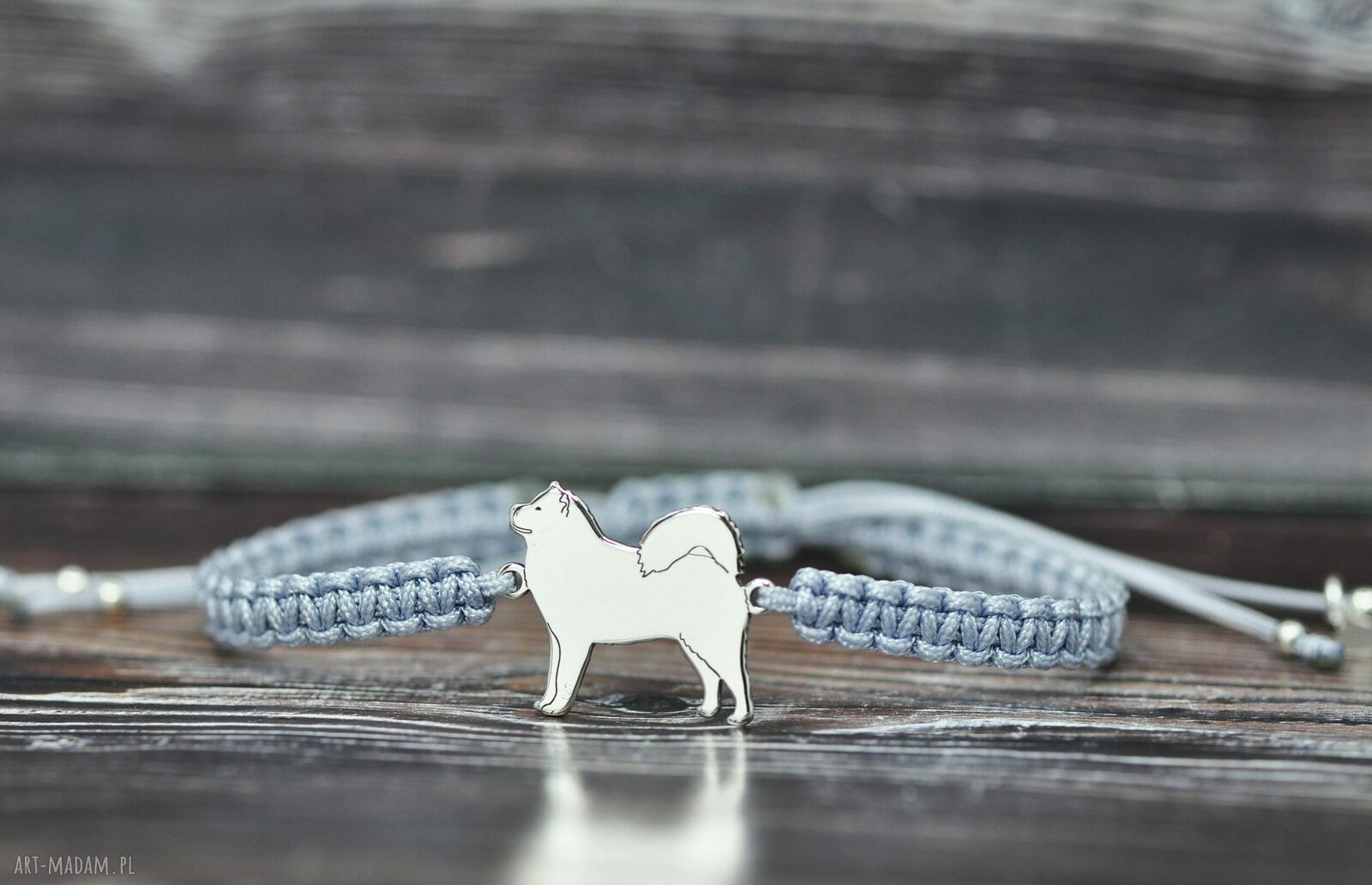 Bransoletka z Alaskan Malamute w srebrze 925 dla miłośniczki psów północy