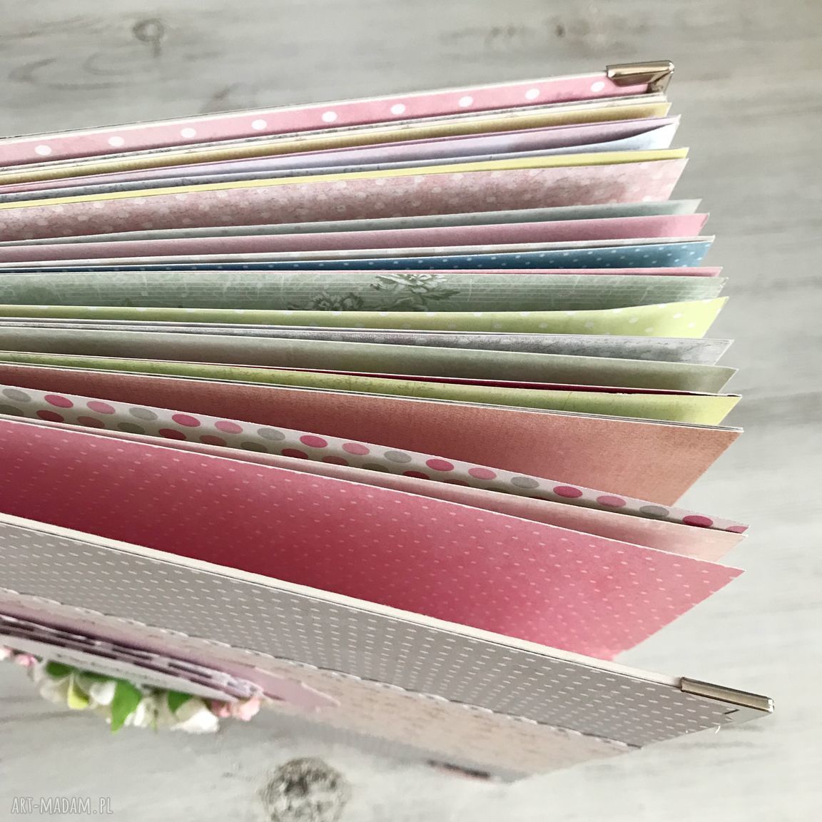 scrapbooking albumy: Album dla dziewczynki kolorowe karty handmade
