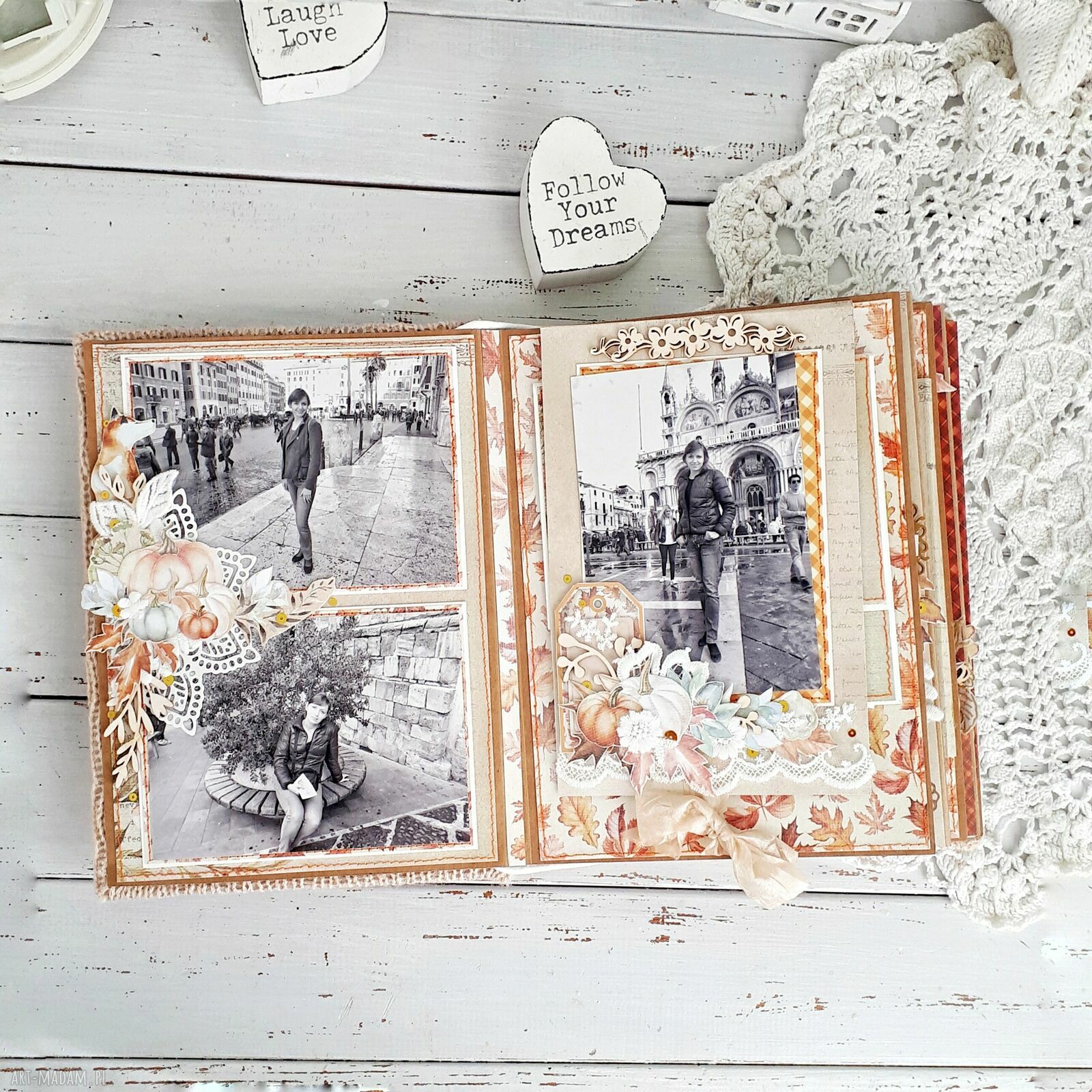 Ręcznie robiony album scrapbookingowy na zdjęcia i wspomnienia