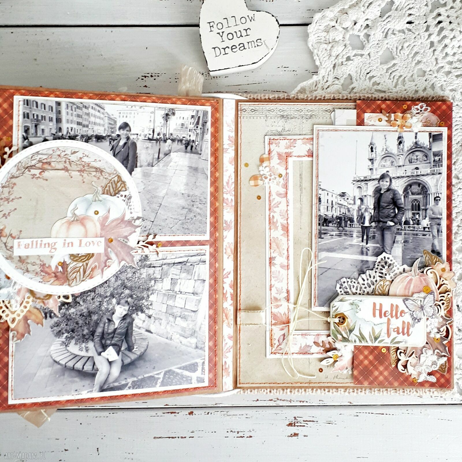 Ręcznie robiony album scrapbookingowy na zdjęcia i wspomnienia