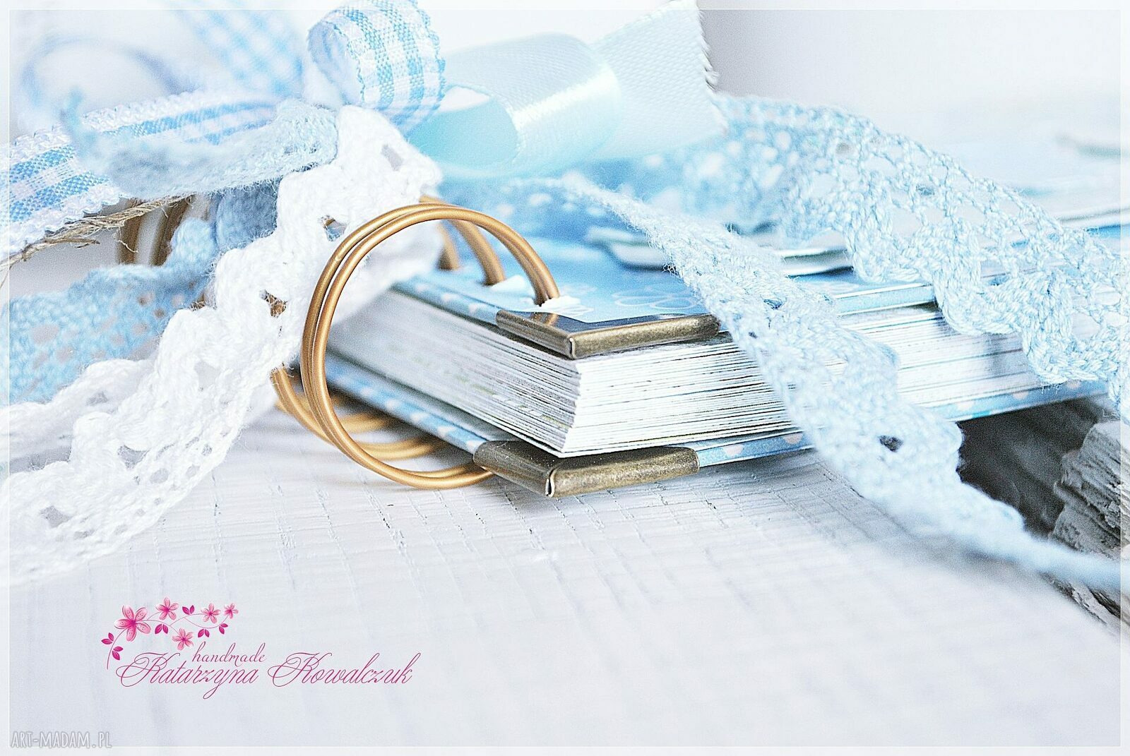 Album na zdjęcia dla chłopca na chrzest - ręcznie robiony scrapbooking w turkusie