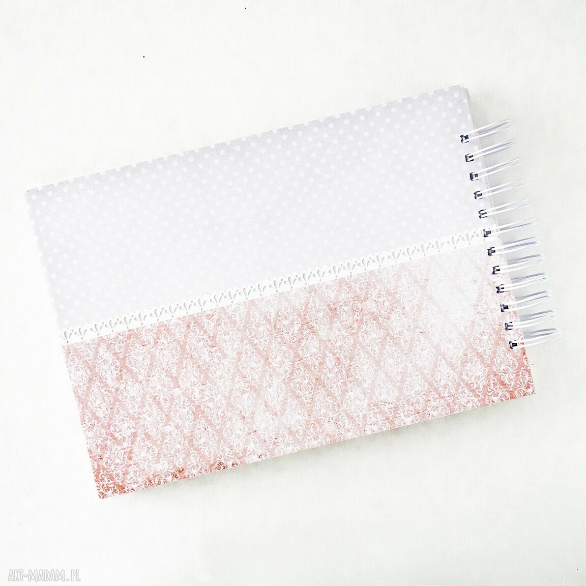 Ręcznie robiony album na zdjęcia dla maluszka A4 - personalizowany scrapbooking