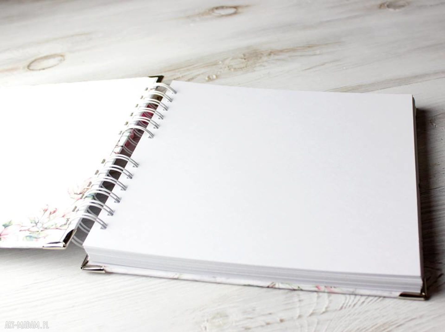 scrapbooking albumy: Album pamiętnik ręcznie wykonane