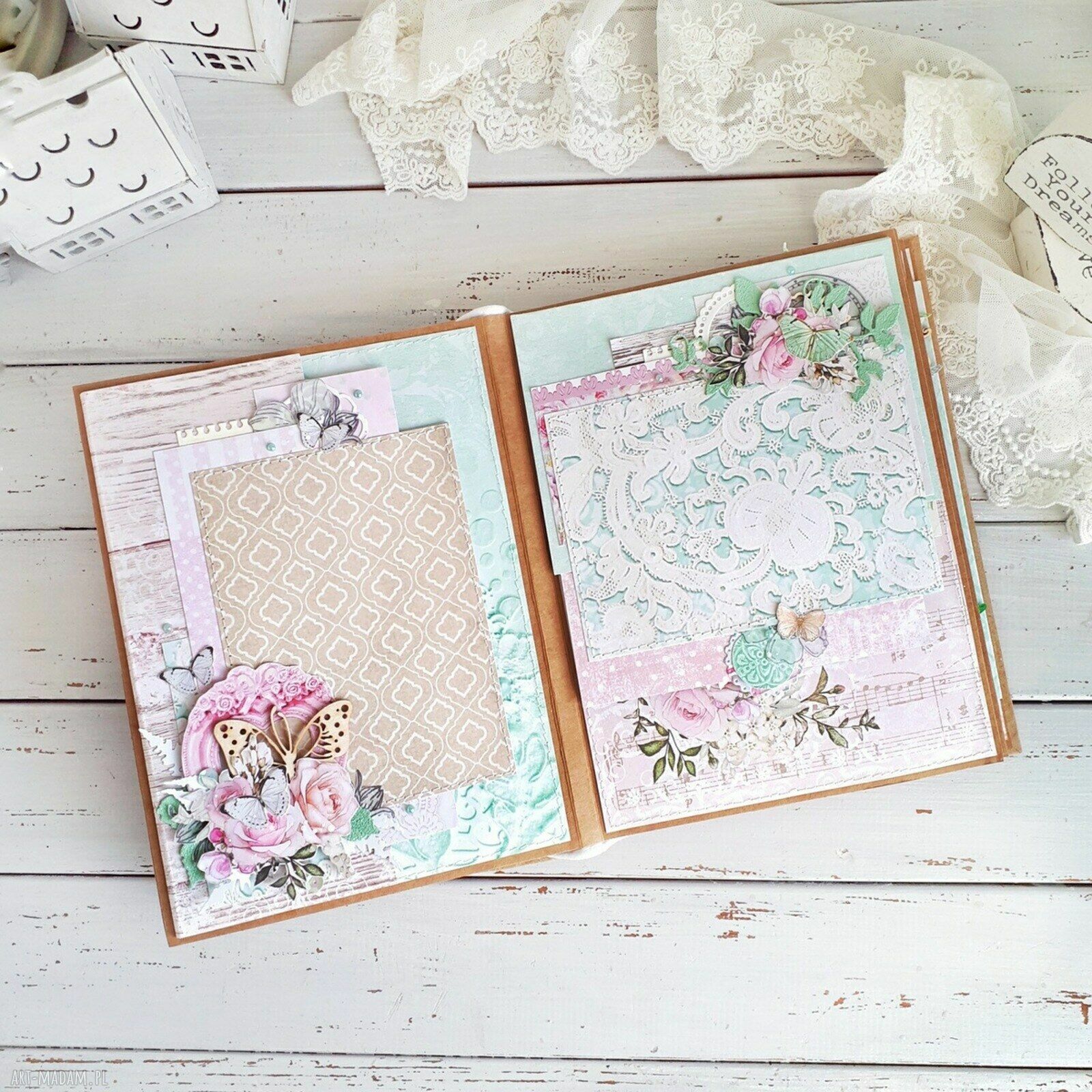 Album scrapbookingowy na zdjęcia - ręcznie robiona pamiątka