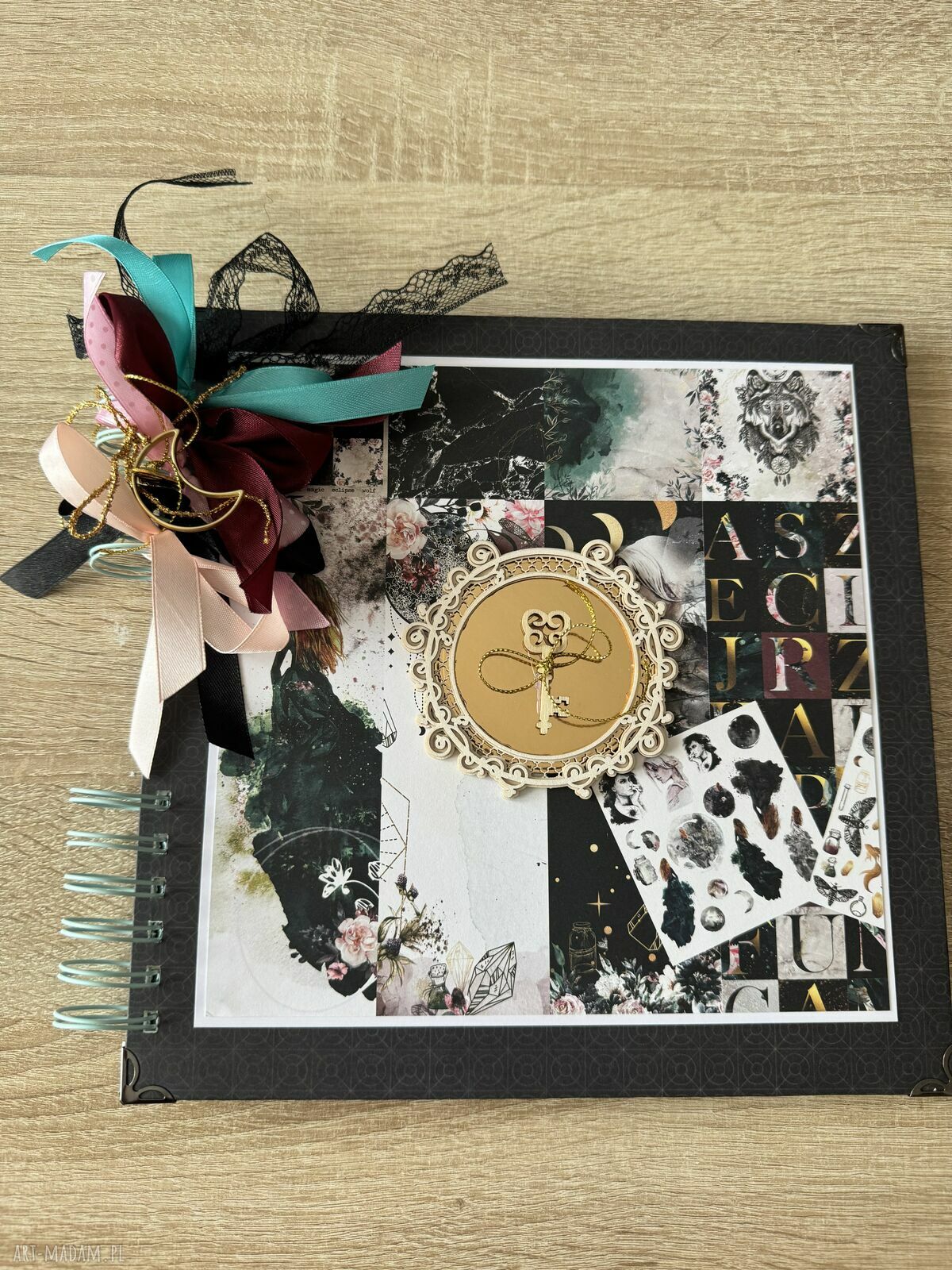 Album wróżki - ręcznie robiony scrapbook na wieczór panieński i urodziny 25x25 cm