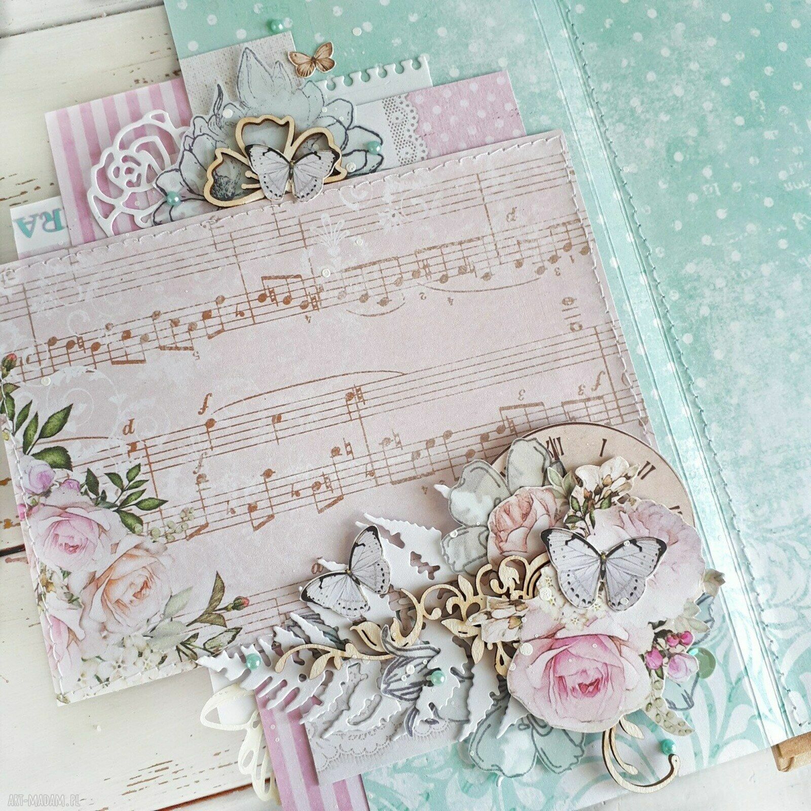 Album scrapbookingowy na zdjęcia - ręcznie robiona pamiątka