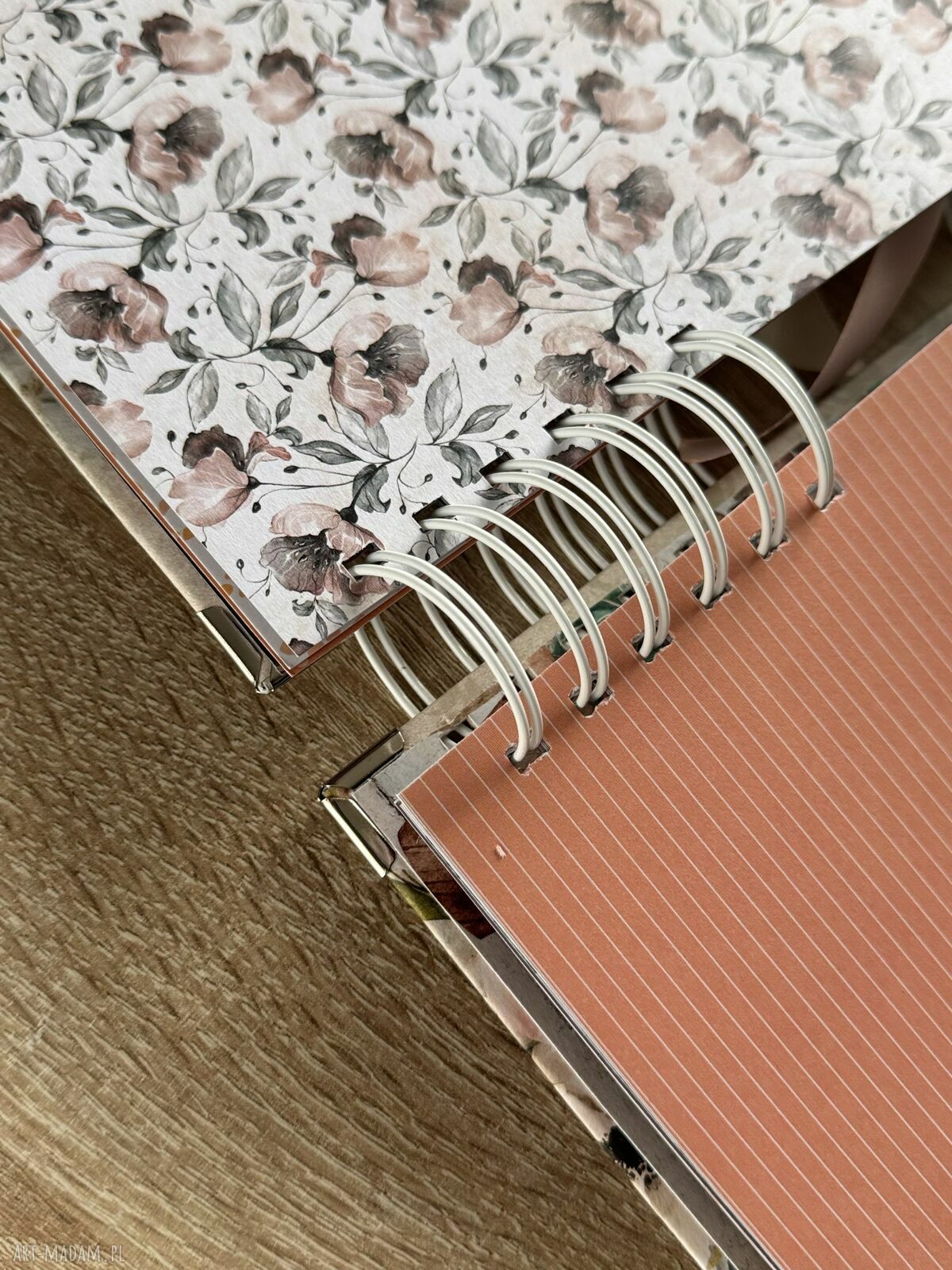 scrapbooking albumy: Album z sercem Autorskie