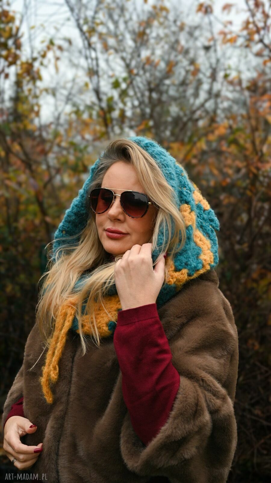Balaclava z alpaki - ręcznie szydełkowana zimowa kominiarka w kwiaty (oversize)
