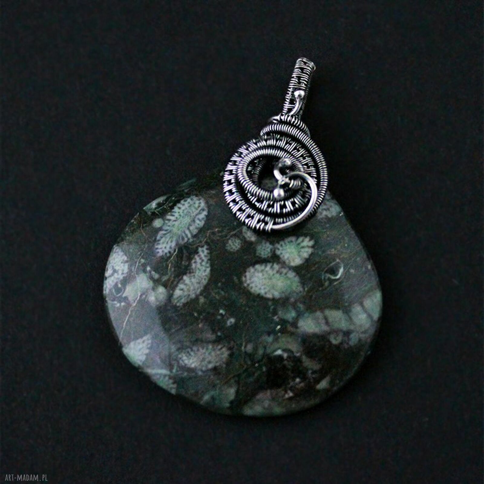 Amelia - duży wisior z agatem mszystym wire-wrapping ciemnozielony