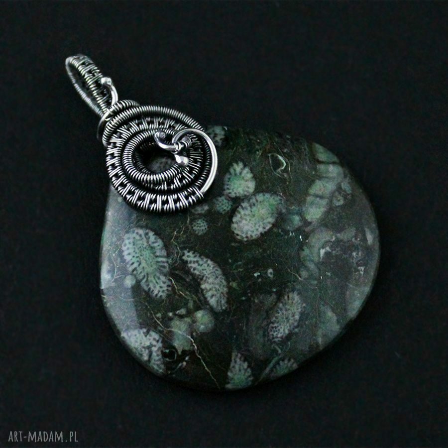 Amelia - duży wisior z agatem mszystym wire-wrapping (ciemnozielony)