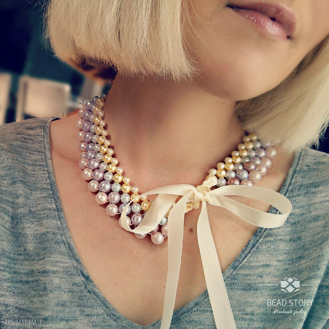 Wiosenna Amelia - pastelowy naszyjnik kołnierzyk z perłowych korali