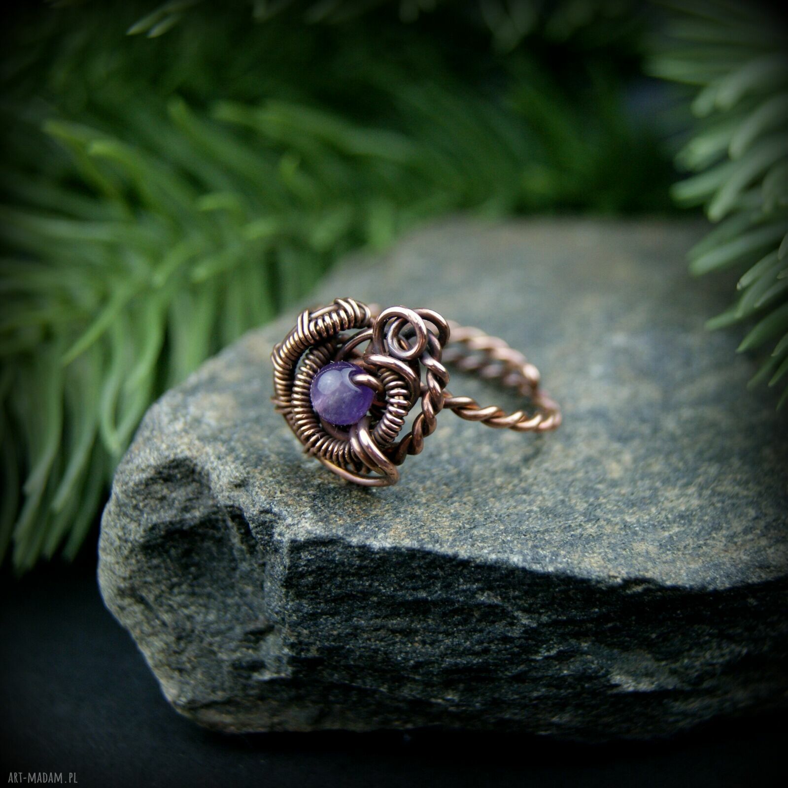 Ametyst regulowany pierścionek z miedzi - wire wrapping dla niej