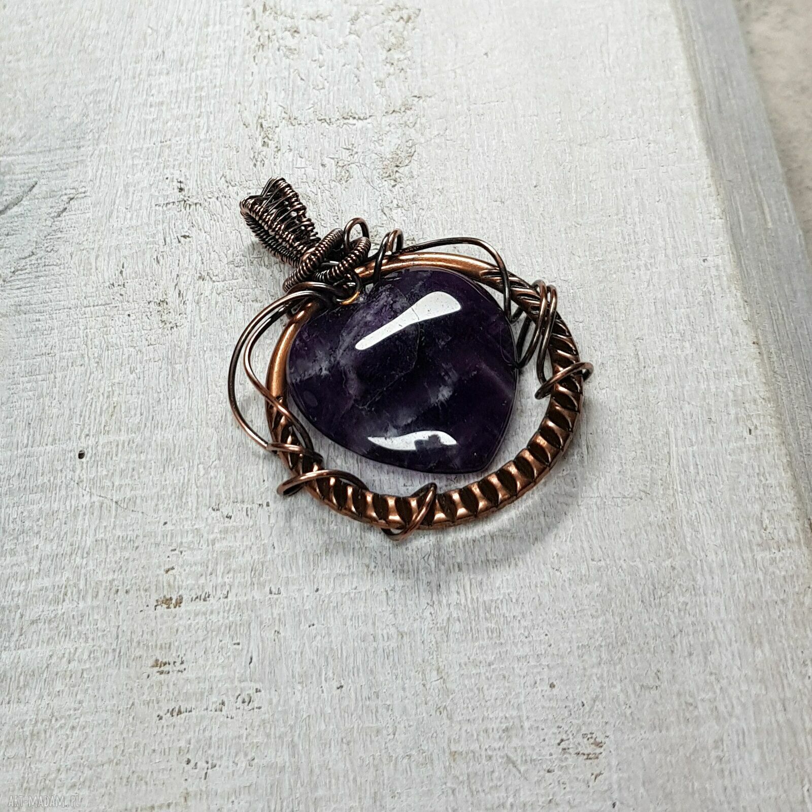 Ametystowe serce w miedzi - ręcznie robiony wisiorek wire wrapping