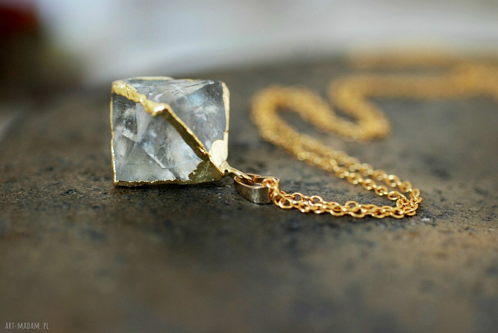 naszyjniki: AMORE ♥ Fluorytowe wahadło pozłacany łańcuszek handmade