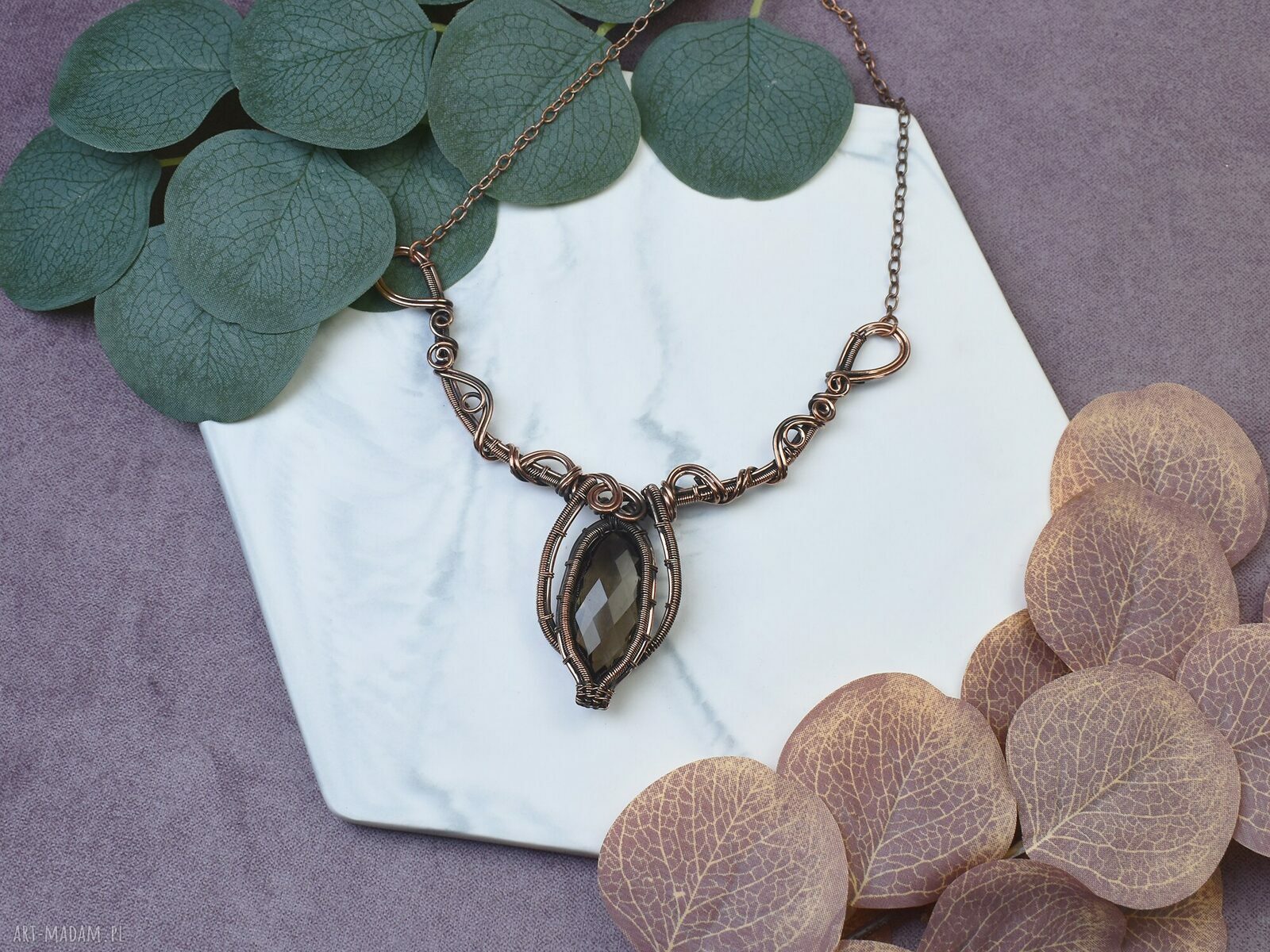 Miedziany naszyjnik Wire z kamieniem wisiorek amulet handmade
