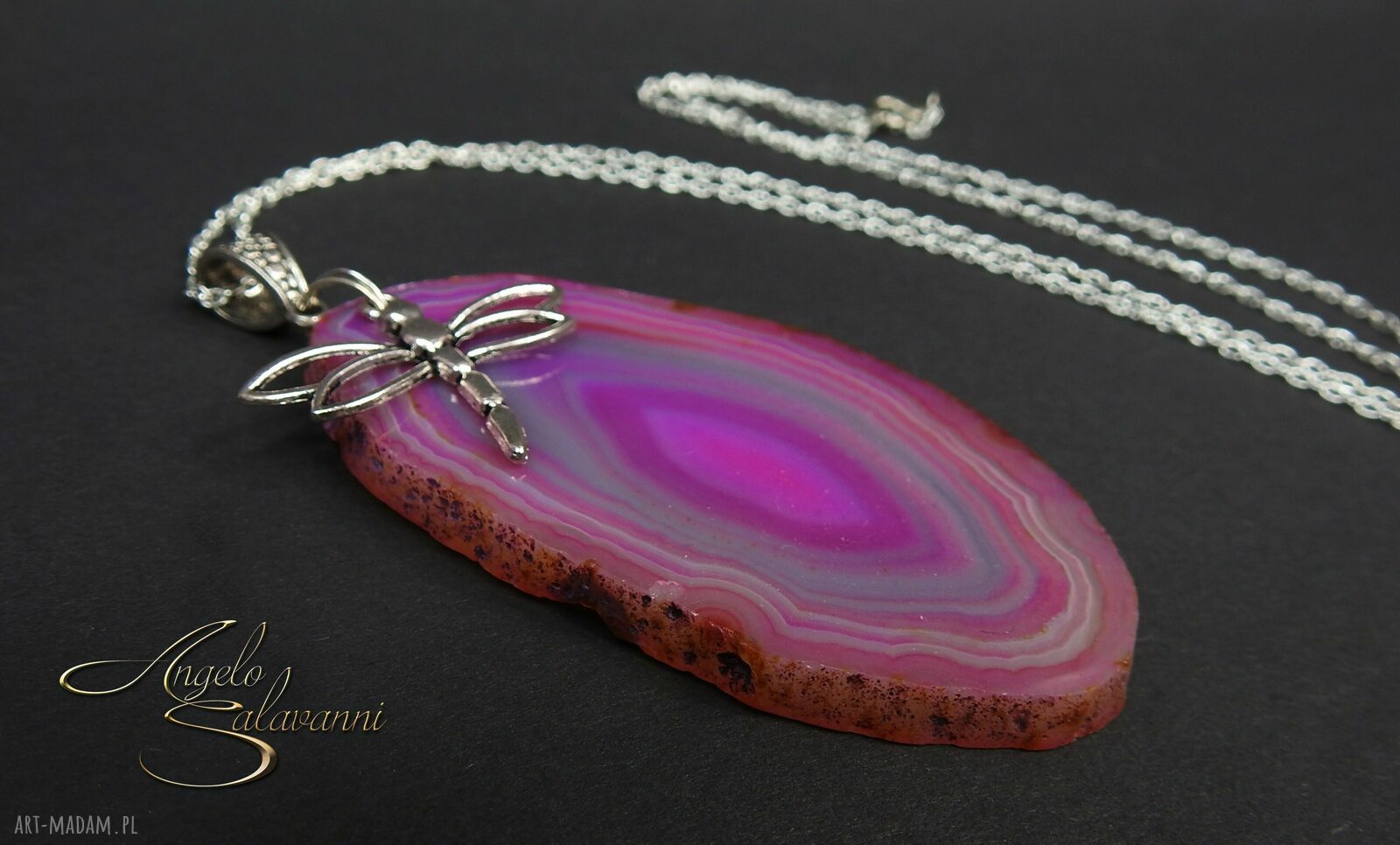 Wisiorek Angelo Salavanni z plastrem agatu - ważka fuksja, naszyjnik handmade