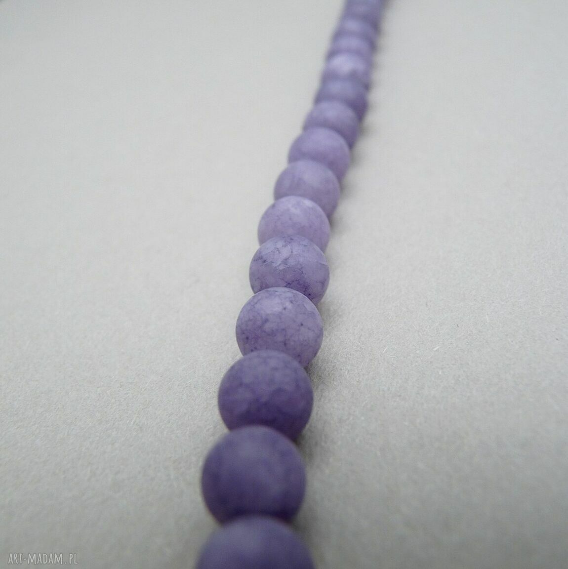 Anhydryt z kwiatem - fioletowy naszyjnik handmade