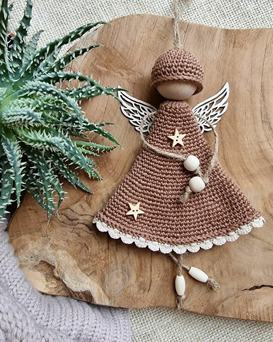 Anioł boho amulet intencyjny 20 cm ecru i zieleń - na szczęście i dobre intencje