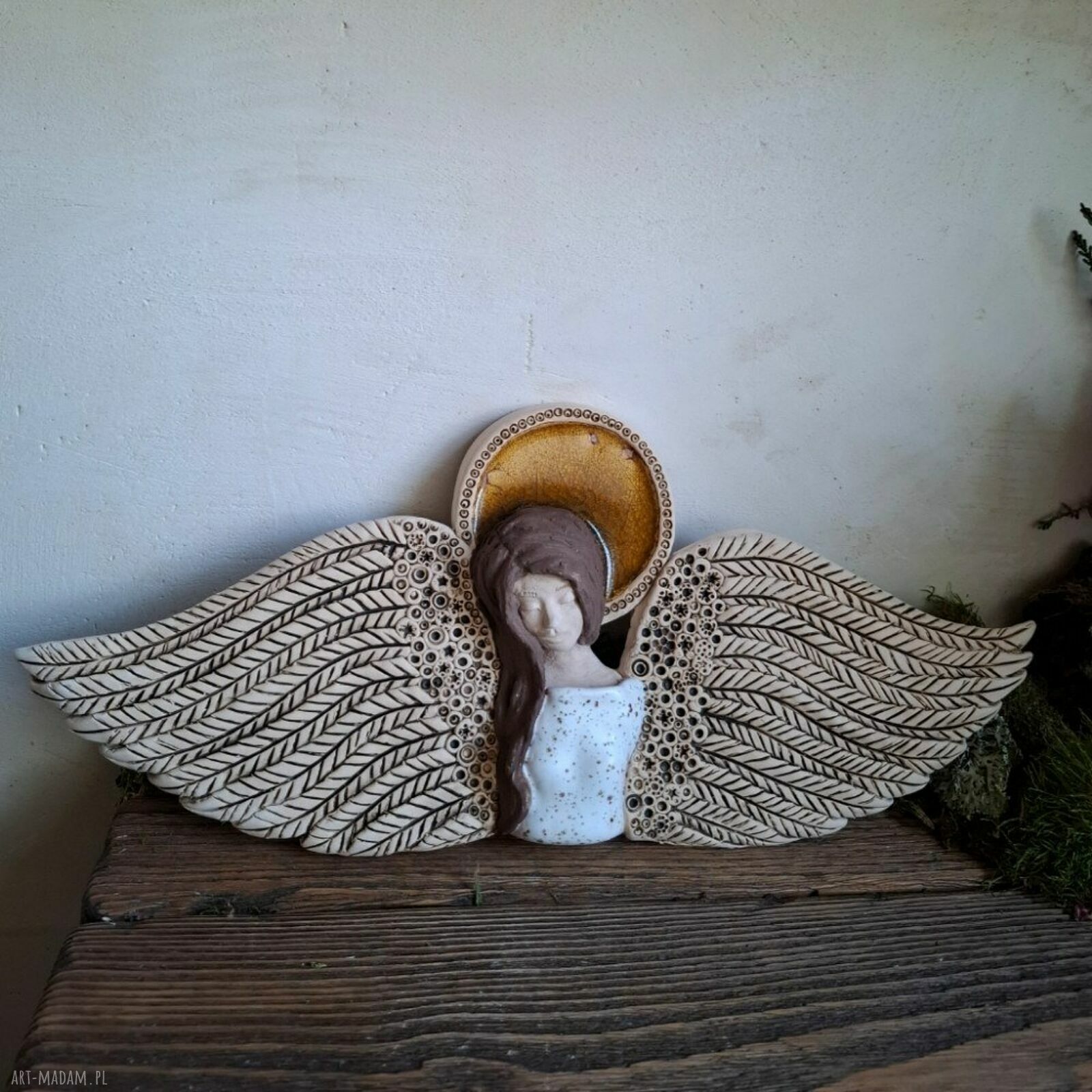Anioł ceramiczny Sitan - ręcznie lepiony i gotowy do zawieszenia