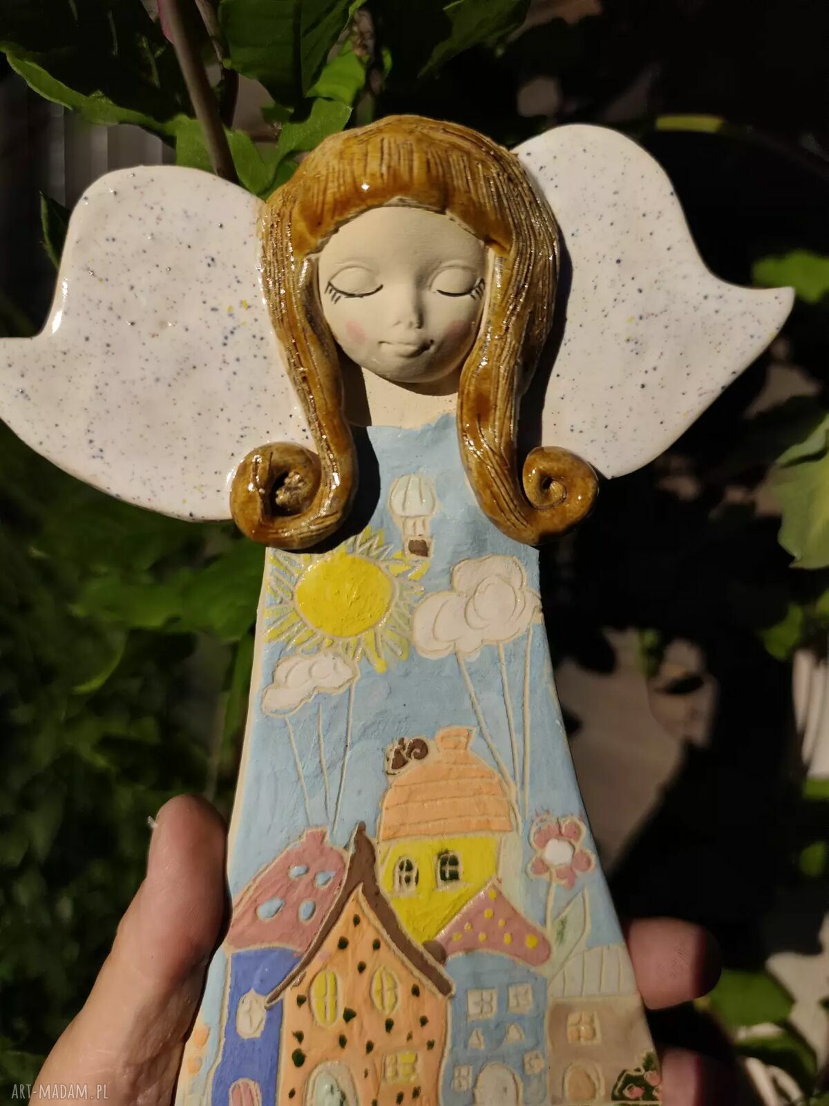 Anioł ceramiczny Bajkowe Miasto - wyjątkowa pamiątka na ważną okazję